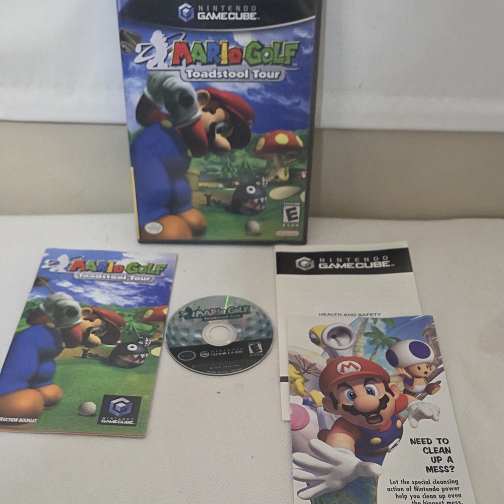 Nintendo Mario Golf Toadstool Tour Set — Green & Blue Artwork